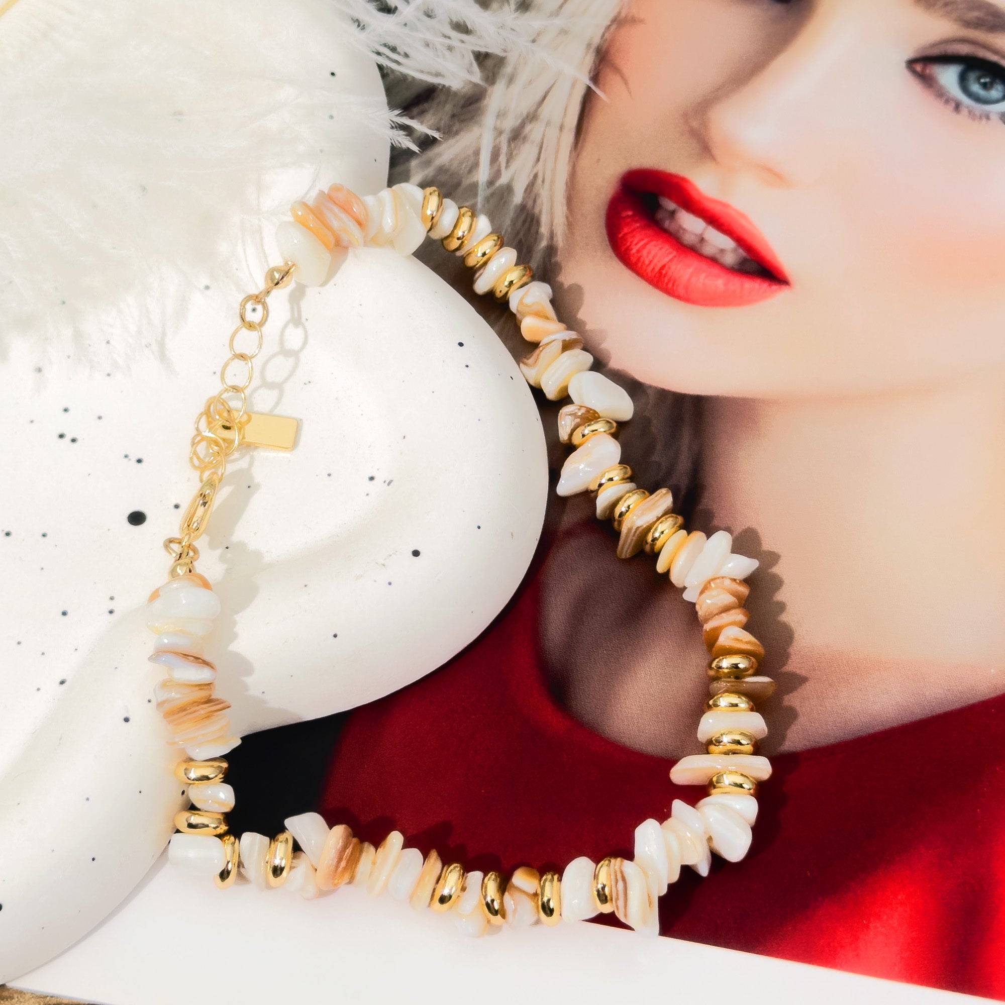 Natural Shell Bead Bracelet