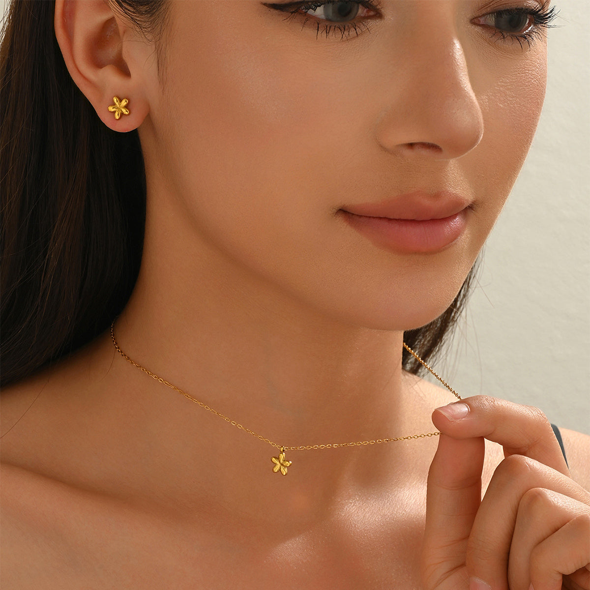 Flower Pendant Necklace and Earrings Set