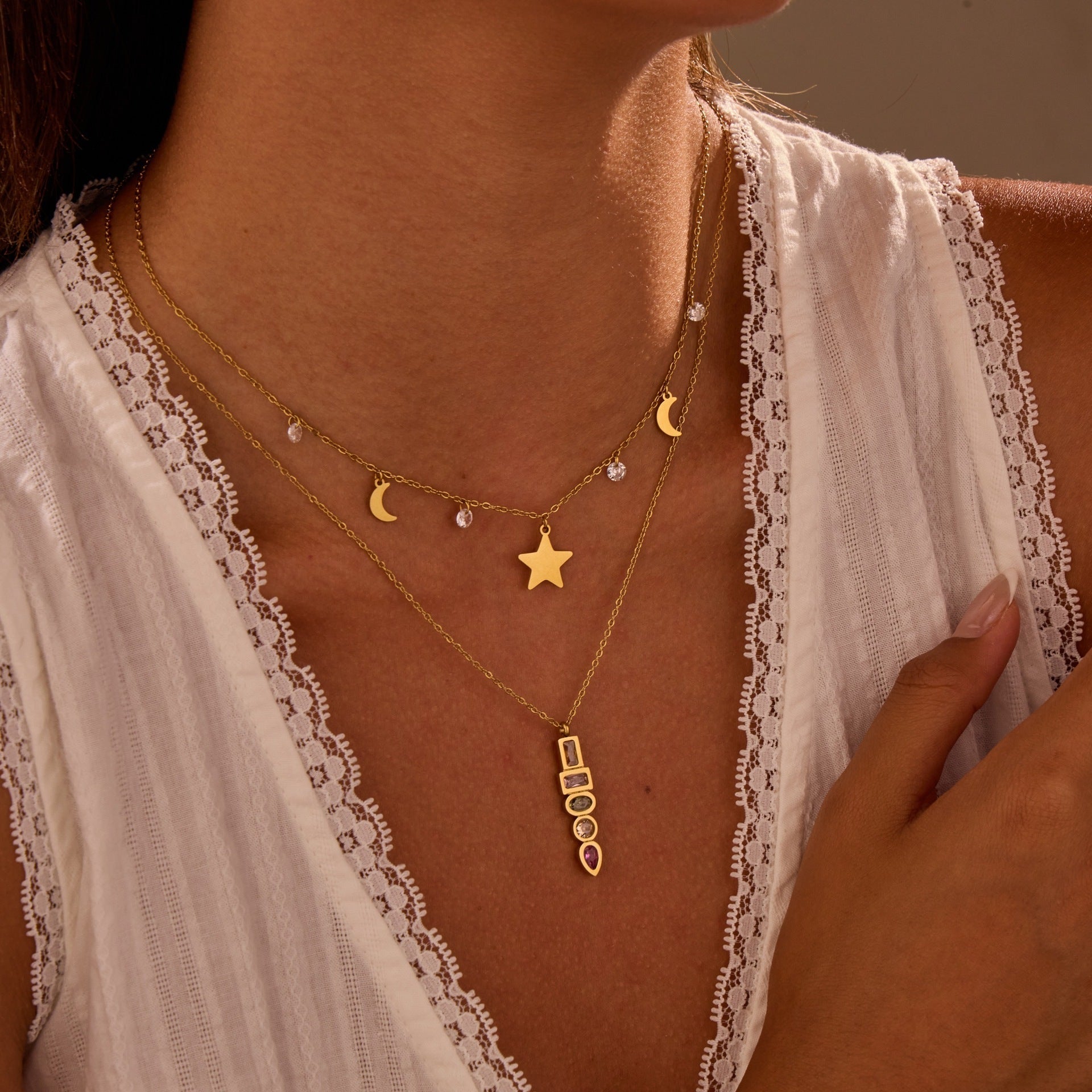 European Star Zircon Pendant Necklace