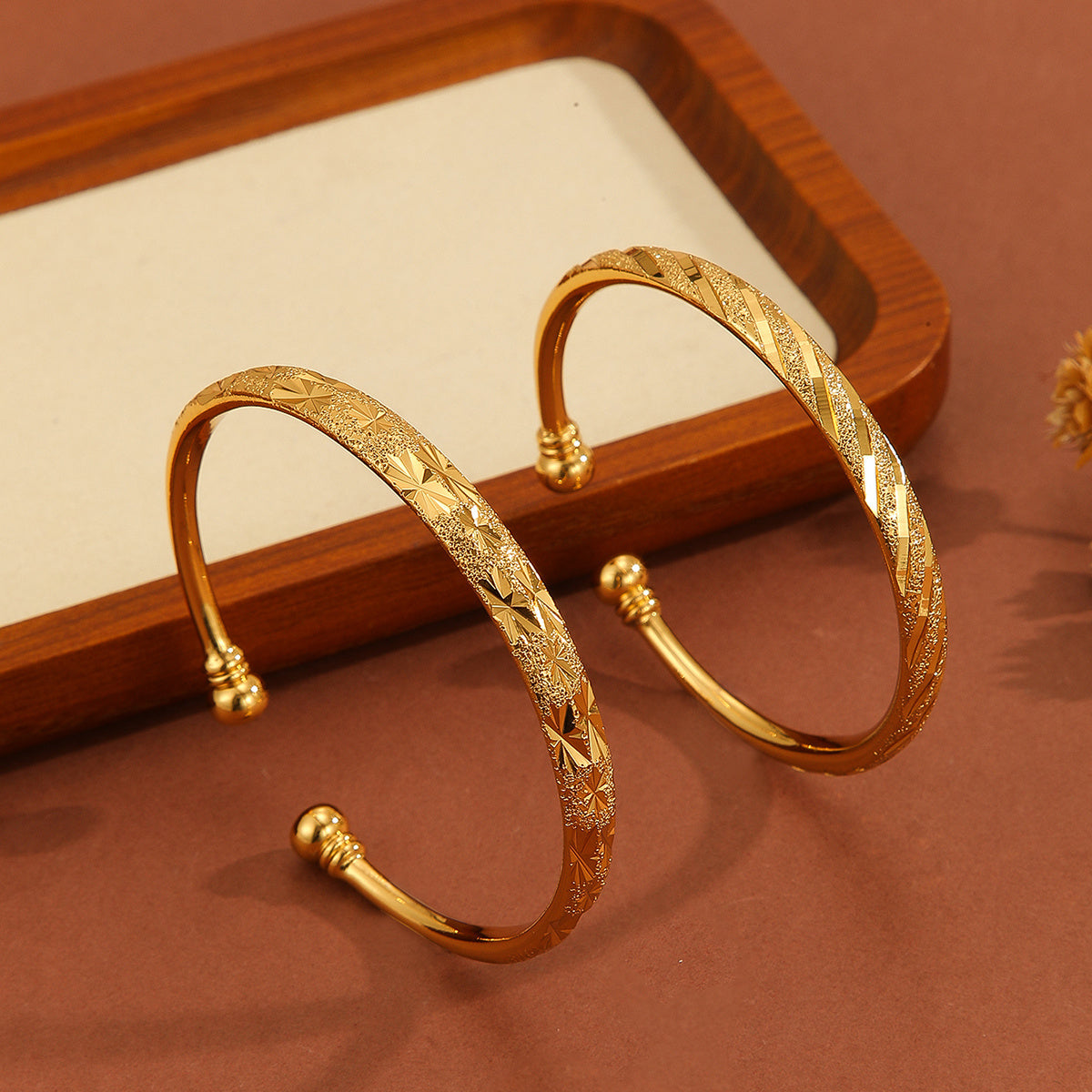 Vintage 18k Delicate Pattern Bracelet