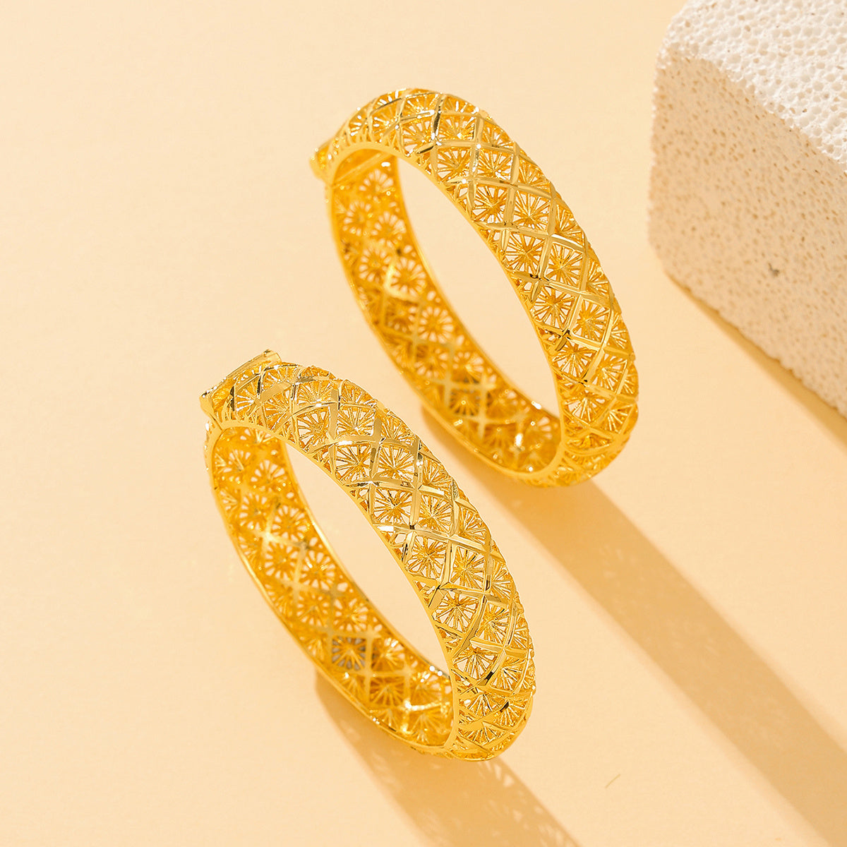 Vintage Luxury Four-Leaf Bracelet