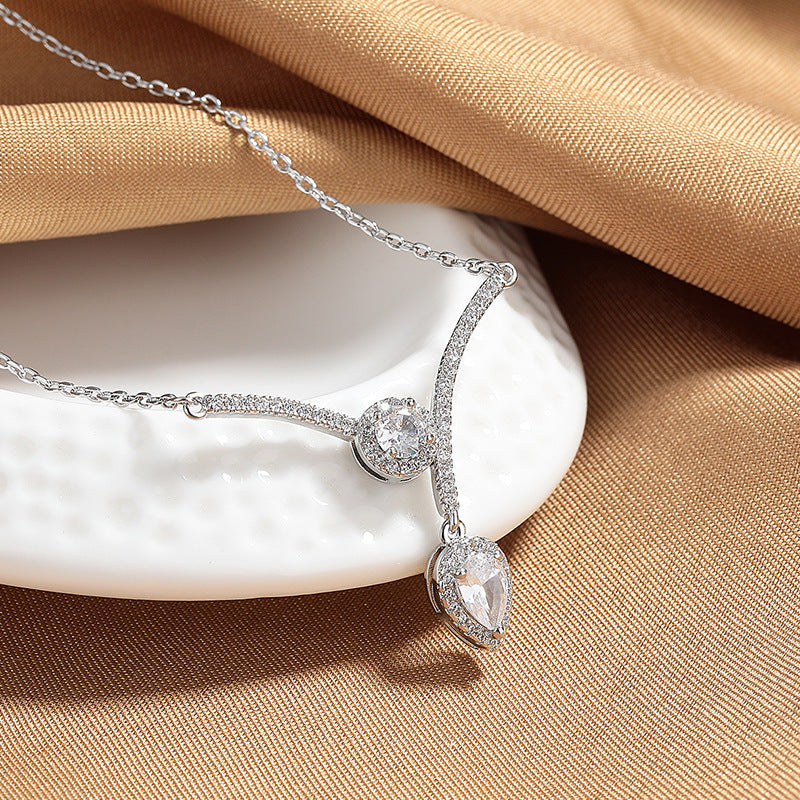 Niche High-Sense V-Shaped Necklace